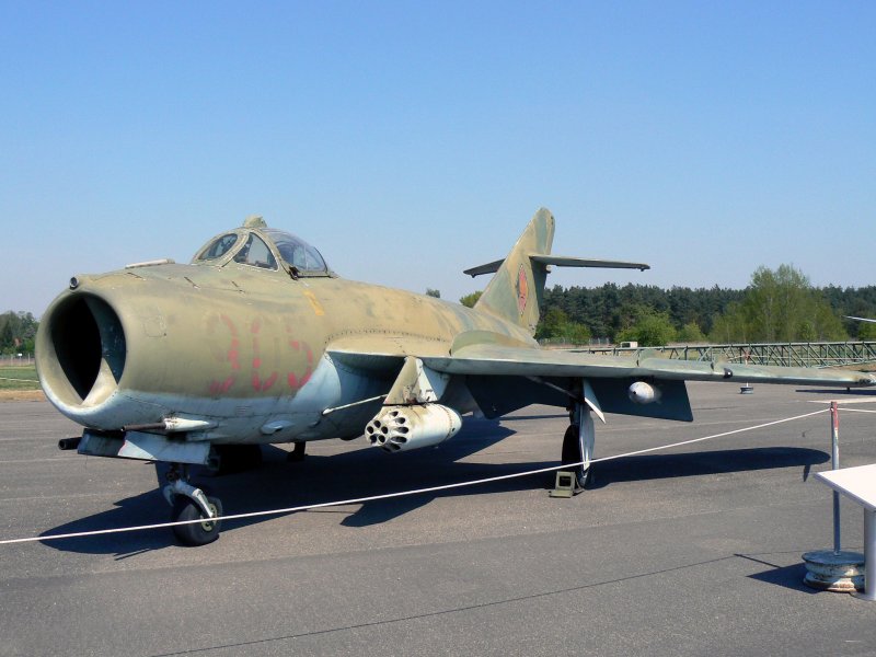 MiG17F beim MHM Berlin Gatow vor der Restaurierung