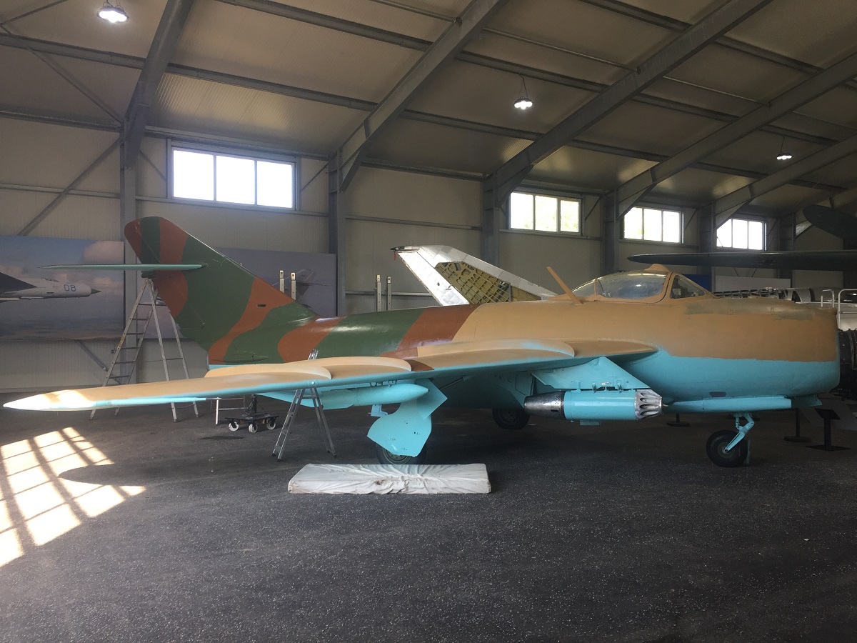 MiG17 in Restaurierungswerkstatt Rechlin
